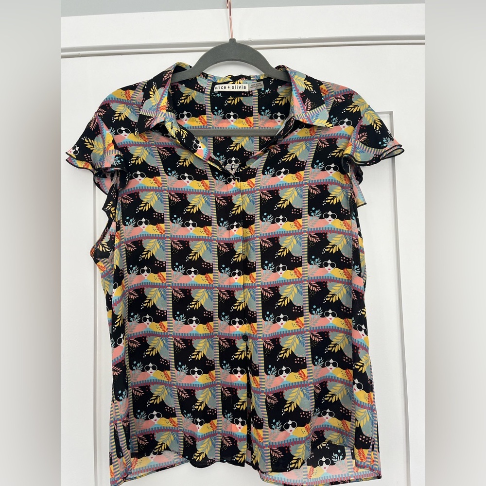 Alice and Olivia Stace Face short ruffle sleeve blouse